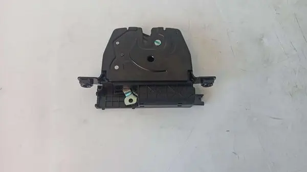 Serrure de hayon Bapmic BF0113690048