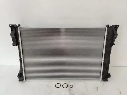 Radiateur, refroidissement du moteur Bapmic BF0426790349