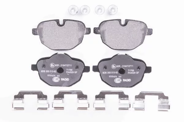 Kit de plaquettes de frein HELLA 8DB 355 013-921